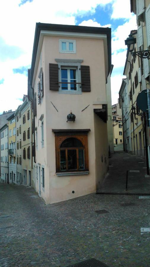 Casa Vacanze All'Angolo Trieszt Kültér fotó